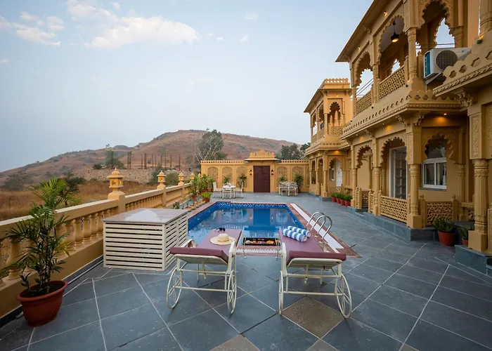 Elivaas Amber Royale 3 Bhk With Pvt Pool & Terrace