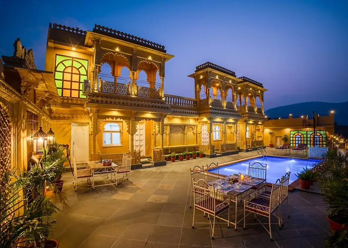Elivaas Amber Royale 3 Bhk With Pvt Pool & Terrace